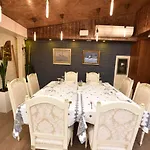Hymeti's Palace