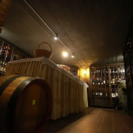 Hymeti's Palace Hotel