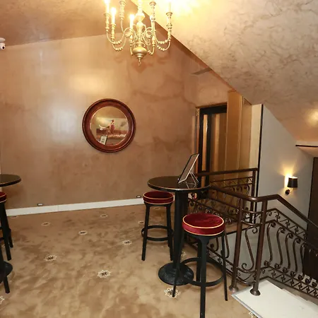 Hymeti's Palace Hotel