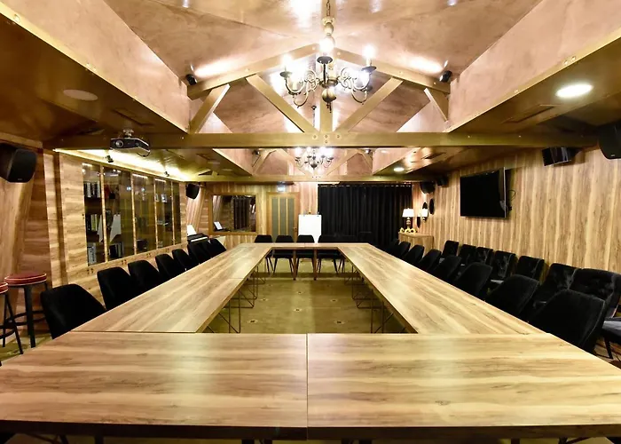 Hotel Hymeti's Palace