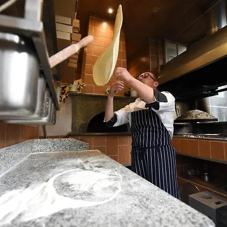 Hotell Hymeti's Palace 5*